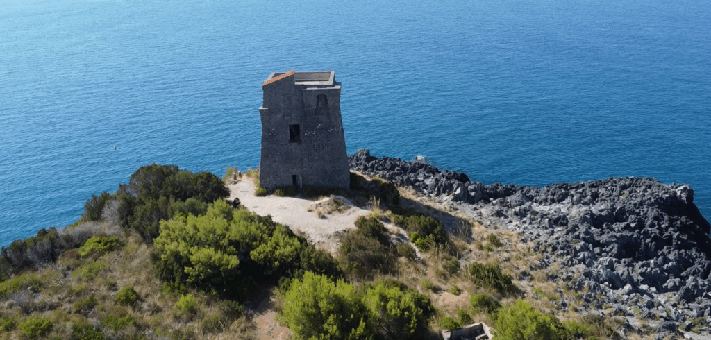 seeräuberturm in marina di camerota