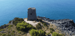 Wanderung zum Seeräuberturm in Marina di Camerota – Route, Tipps & Aussicht - seeräuberturm in marina di camerota