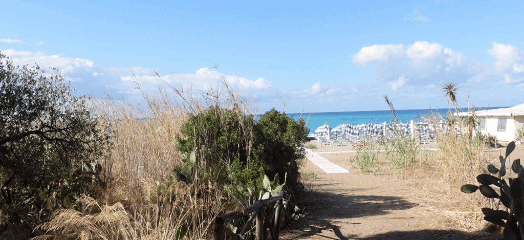 Campingplatz-leniscella-strand-marina-di-camerota