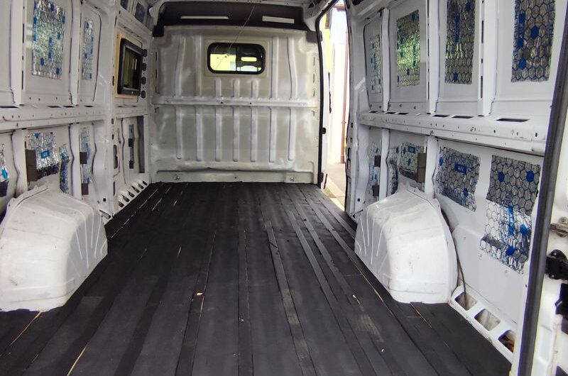 Camper-Ausbau: Planung, Material, Fenster, Dämmung und alle Schritte camperausbau boden daemmen Camper Bodenaufbau